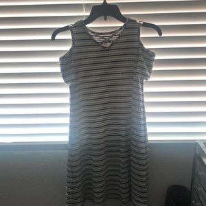 cross cross dress with open shoulders